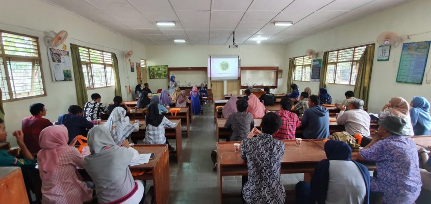 Fakultas Pertanian Mengajak Masyarakat Memanfaatkan Tanaman Kelor 