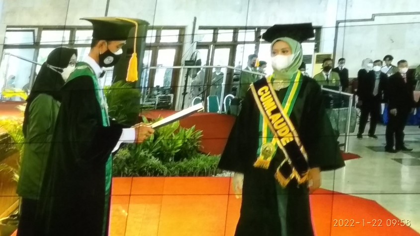 Wisuda Sarjana Pertanian Periode II TA 2021/2022