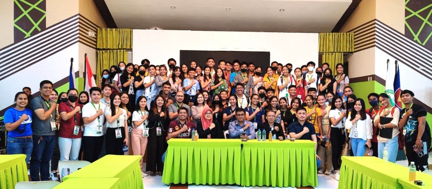 Dosen di FP UPNVY memberikan kuliah Umum di Tarlac Agricultural University Philipines